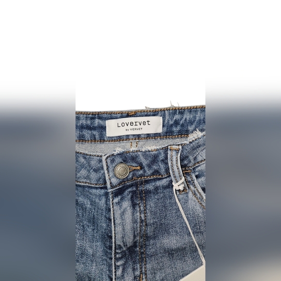 NWT Lovervet Mid Rise Straight Jeans. - Picture 4 of 5